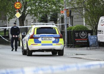 Suedi/ Dyshime për sulm terrorist, raportohet për shpërthim dhe disa të plagosur! Qëllohet për vdekje autori