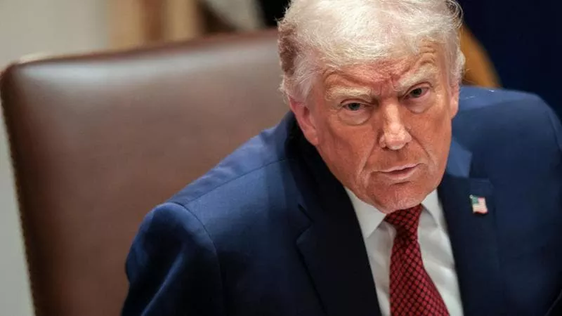 Nga kërkesa për Groenlandën tek  flota e artë  dhe pastrimi i ambasadorëve  megalomania e Donald Trump