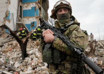 “Në bunker kaloi çdo orë të 472 ditëve”/ Reportazhi: Për më shumë se një vit, ushtari ukrainas tregon vuajtjen në frontin e luftës