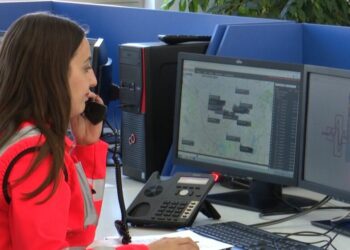 Rritet numri i thirrjeve drejt Urgjencës Kombëtare/ Mjekët: Dominojnë virozat, gripi dhe aksidentet