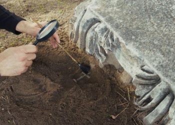“Gjahtarët e thesareve” vënë në sulm varret ilire të Selcës/ Reagojnë ekspertët, kërkojnë ndryshime në Kodin Penal