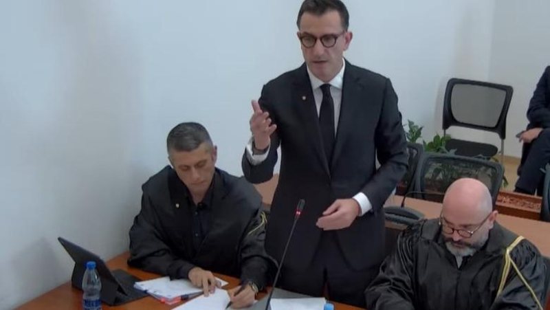 Avokatët e Veliajt  E drejta për t u njohur plotësisht me aktet  kusht themelor për mbrojtje efektive