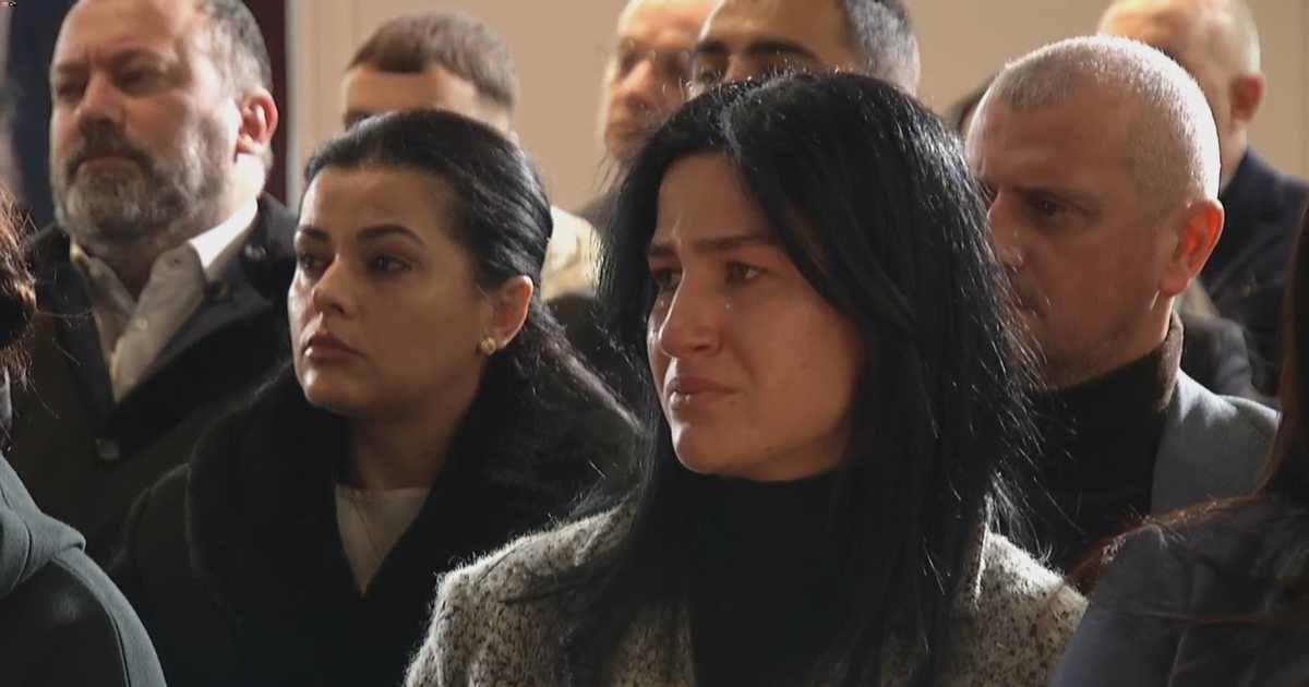  I vidhte grave unazat   reagon vajza e Ziver Veizit  Kujtim Cakrani kaloi çdo limit  shihemi në gjykatë