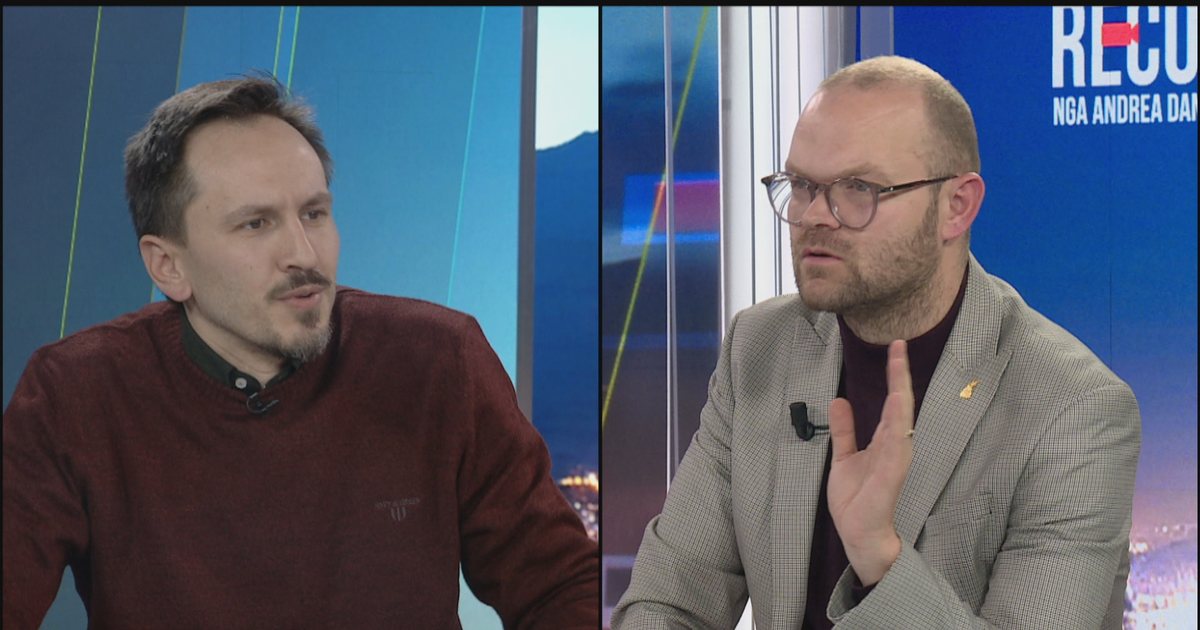  Trump është CEO  ti je komunist   sherr mes demokratit dhe deputetit të Qorit  Ti i ke sytë nga Vietnami