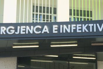 Fluks i lartë urgjencash në QSUT/ Gripi rrit shtrimet në spitale, mjekët: Shkak, rastet me bronkopneumoni