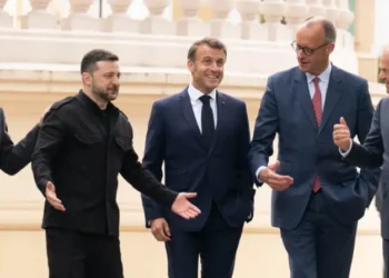 Ukraina kërkon garanci sigurie, 35 vende mblidhen sot në Paris për paqen