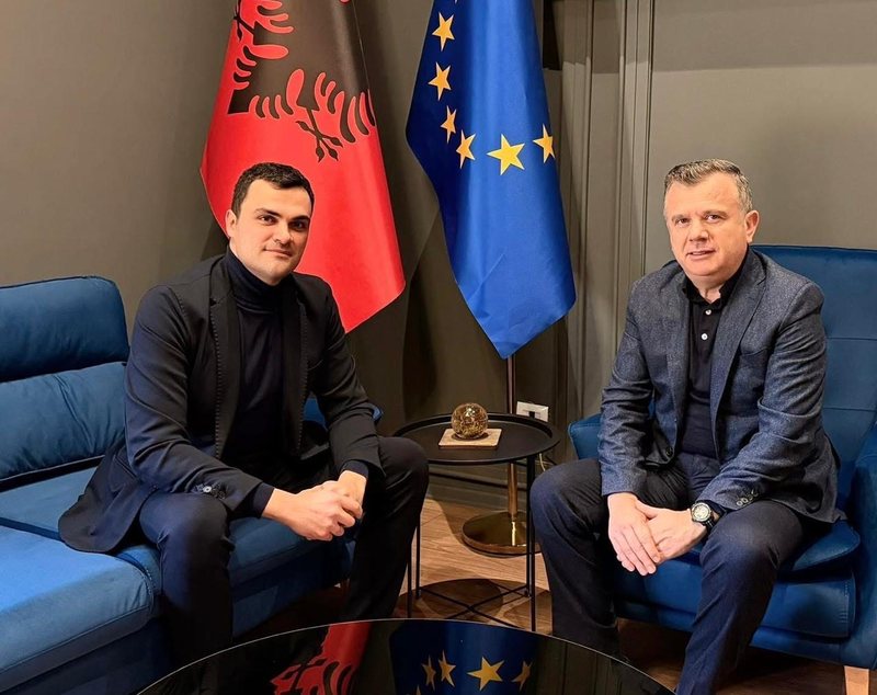 Përgatitjet për Samitin e Diasporës  Balla priti në Kuvend Besmir Rrjollin  Zë aktiv i komunitetit shqiptar në Milano