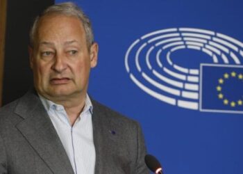 Qeveri teknike? Schieder apel PD-së: S’ka nevojë për molotovë. Shqipëria ka bërë hapa madhorë në negociata