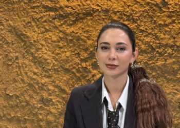“Në mars ’97 protestoja kundër Berishës, sot jemi kolegë”, flet deputetja e Vlorës!