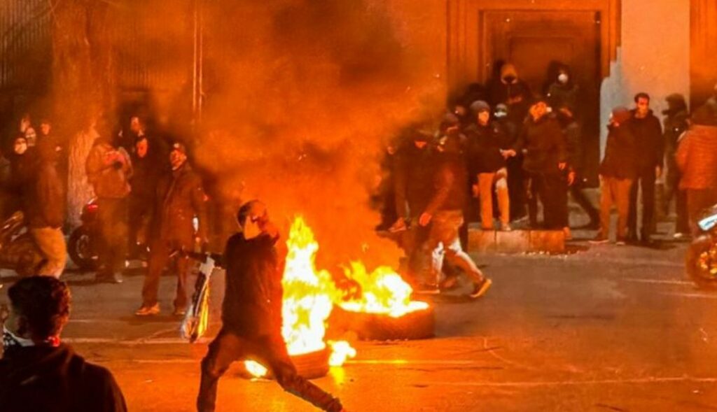 SHBA lëshon alarm të ri  Qytetarët amerikanë në Iran të largohen shpejt ose të shkojnë në vende të sigurta