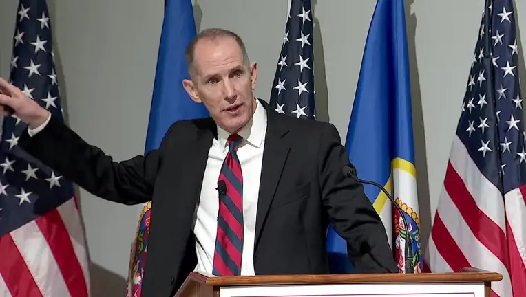 Kandidati republikan tërhiqet nga gara për Guvernator  akuzon Trump për hakmarrje ndaj qytetarëve