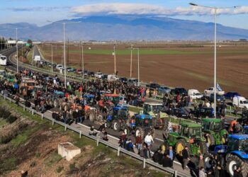Fermerët grekë bllokojnë sërish aksin Kakavijë–Janinë, njoftojnë 3 orë protestë nesër