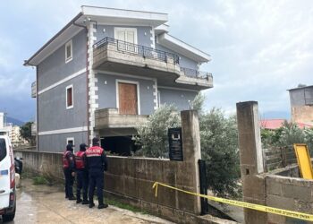 E rëndë në Orikum! Burri vret gruan, më pas kryen vetëvrasje