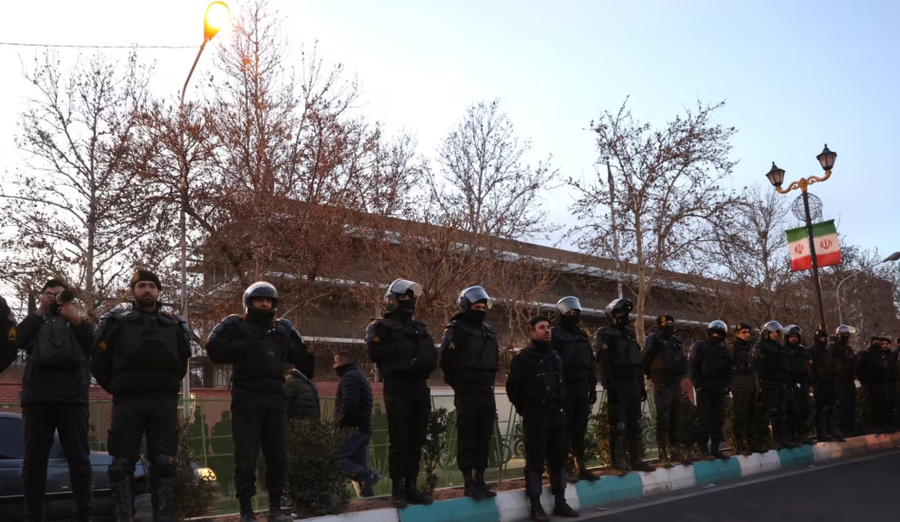 Mijëra të vrarë në Iran  forcat e sigurisë së vendit mbajnë kontrollin