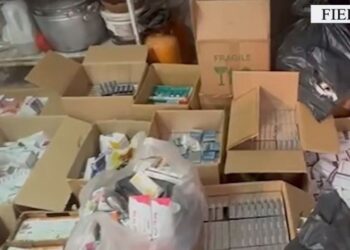 Shiste ilaçe të skaduara dhe kontrabandë në farmaci, arrestohet 42-vjeçari