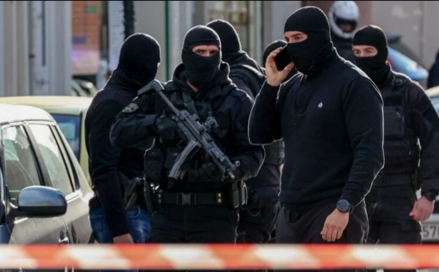 I vendosën tritol diskotekës në Greqi  arrestohen dy vëllezërit shqiptarë  Dëshmia  5 mijë euro për ta shpërthyer