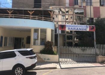 Mamaja denoncon djalin: Vodhi banesën dhe motorin e të atit. Arrestohet 22-vjeçari