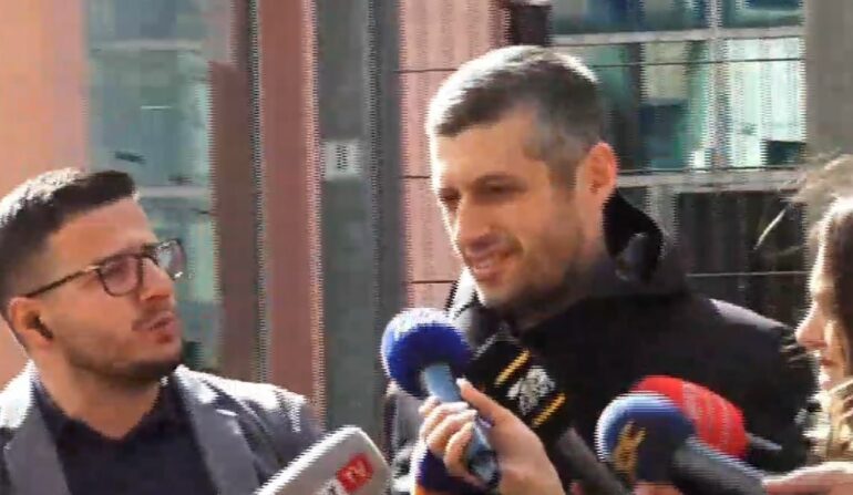 U shkarkua nga Ristani   Administrativja  kthen në detyrë Sekretarin e Përgjithshëm të Bashkisë Tiranë