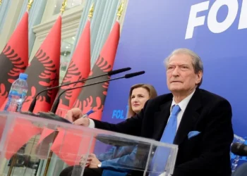 Demokrati e pyet: “Pse nuk dorëzon stafetën doktor?”/ Berisha i përgjigjet: Nuk kam ndërmend të lë…