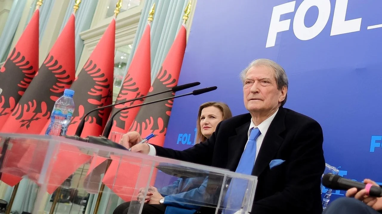 Demokrati e pyet   Pse nuk dorëzon stafetën doktor    Berisha i përgjigjet  Nuk kam ndërmend të lë 