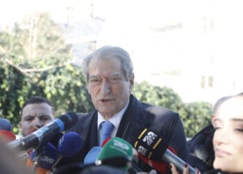 Mashtrimi përmes call-centrave/ Akuza e Berishës: Operacioni u dekonspirua..Veprimtari kriminale nën mbikëqyrjen e narko-policisë