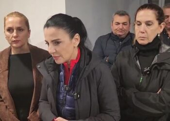 Takim me Emergjencat në Gjirokastër/ “Lajmi i mirë”, Balluku: Niveli i Vjosës ka rënë në 6.5 metra. Jemi në gatishmëri