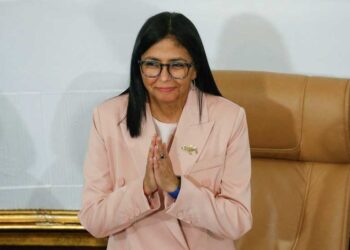 Delcy Rodríguez, “zonja e naftës” në Venezuelë që duhet të negociojë me Uashingtonin
