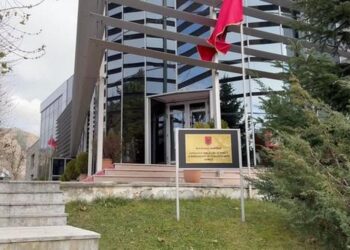 Gjykata lë në burg 62-vjeçarin që dyshohet se abuzoi me 12-vjeçaren në Pogradec