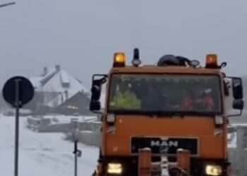 Reshjet e borës dhe shiut përfshinë vendin/ Rama: Strukturat në terren për të garantuar qarkullim dhe siguri