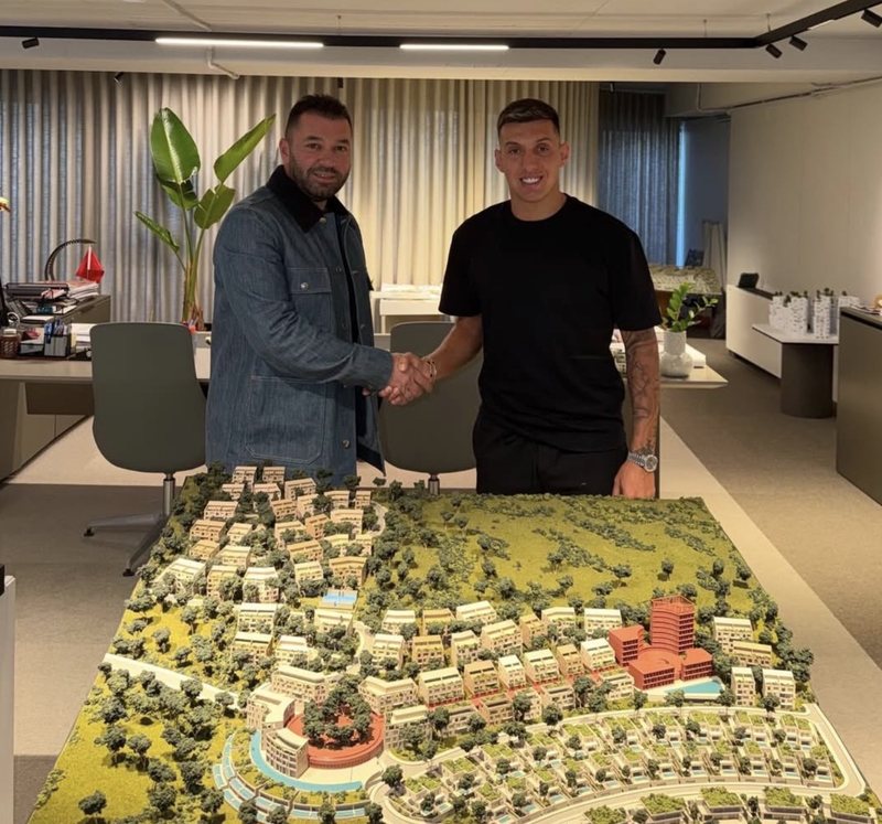  S kam nevojë të pastroj lekët e askujt   Myrto Uzuni u përgjigjet akuzave të komentuesve në rrjet pasi bleu hotelin në Palasë