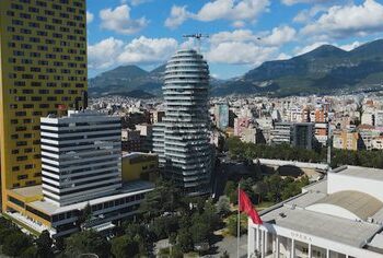 Banka Botërore mban të njëjtin parashikim për Shqipërinë, ekonomia do të rritet me 3.5 për qind këtë vit