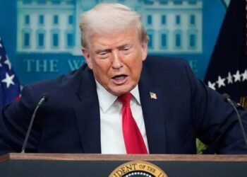 Trump ndryshon kurs, heq kërcënimin për tarifa pas bisedimeve për Groenlandën! Ja çfarë shkruan