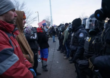 Protestuesit ndërpresin shërbesën kishtare në Minnesota, hetohen nga policia