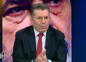 “Parlamenti, i kthyer në teatër kukullash”/ Bordi i Paqes, Fatmir Mediu: U shkelën dy nene! Deputetët të painformuar