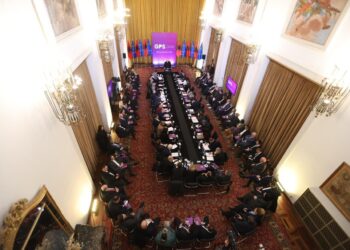 Mbledhja e grupit/Rama porosi deputetëve: Mos braktisni territorin, në 2027 duhet të dalim para atyre që na besuan 83 mandate dhe t’u themi.. VIDEO