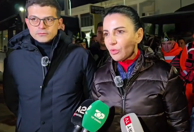 Vjosa kalon argjinaturën në Ferras  Balluku  Të gjitha familjet e rrezikuara nga vërshimi i ujërave janë evakuuar