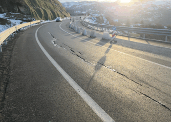 Çarje në rrugën Qukës–Qafë Plloçë, paraqet probleme për qarkullimin e automjeteve