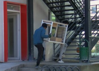 Indianët “pushtojnë” Vlorën, mbi një mijë të punësuar në fasoneri, hoteleri-turizëm e ndërtim