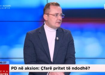Lisandër Hoxha: Partia Demokratike do të vazhdojë protestat. Të ikin nga PD, njerëzit që..