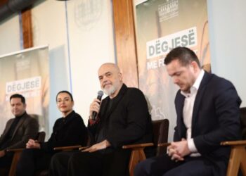 “S’vjen llokum nga shteti”, Rama ‘kritik’ me fermerët: Na duhen ndërmarrje përpunimi!