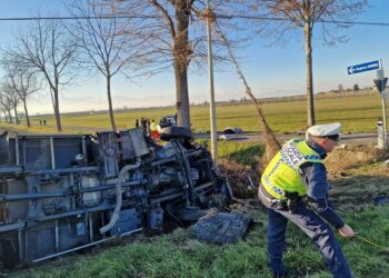 FOTOT/ Identifikohen dy të rinjtë shqiptarë që humbën jetën në aksidentin tragjik në Itali pasi makina u përplas me kamionin