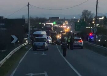 Përplasen dy makina në Fushë Milot, 5 të plagosur, 3 prej tyre në gjendje të rëndë shëndetësore