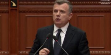 21 janari/ Balla-Berishës: Pa u zbardhur përgjegjësia jote, PS nuk do të tërhiqet kurrë