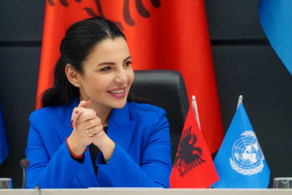 Kërkesa për pezullim/ Kushtetuesja del barazim për Ballukun