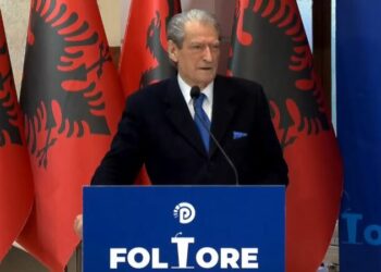 Berisha kundër dhunës: Rama ikën me revoltë popullore paqësore! Të zaptojmë Bulevardin derisa të largohet