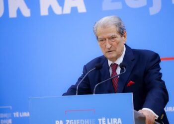 “Nuk heqim dorë”/Berisha paralajmëron protestën e radhës kombëtare, njofton datën