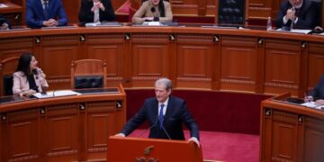 Paralajmëron socialistët, Berisha: Shkoni e thojini Ramës, qëndro në zyrë më datë 24 se po të vjen populli