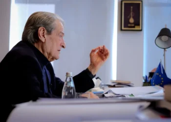 “Rama ka pushtuar parlamentin dhe..’/ Berisha thirrje qytetarëve: Duhet të ngriheni, shpëtoni Shqipërinë