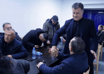 Nikoll Lesi: PD-ja gati me “grupin e Mamurrasit” dhe “grupi i bjeshkëve tropojane”