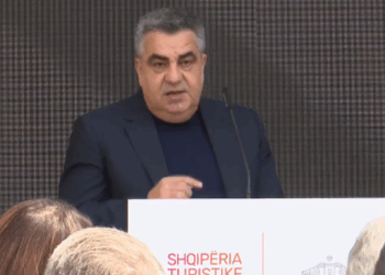Gonxhja takohet me kryetarin e Bashkisë së Madridit, dialog ndërkombëtar për turizmin